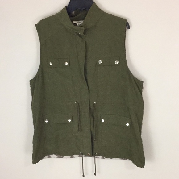 entro Jackets & Blazers - Entro Olive Green Utility Vest  Wool Blend Southwestern Aztec Back Size 1X